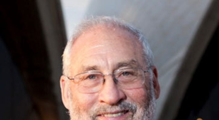 Stiglitz urges regulators to shut down cryptocurrencies