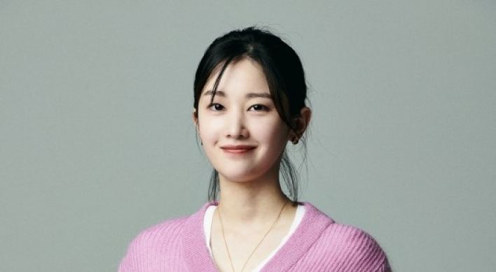 Jeon Jong-seo praises ‘Nothing Serious’ director’s unique style, humor