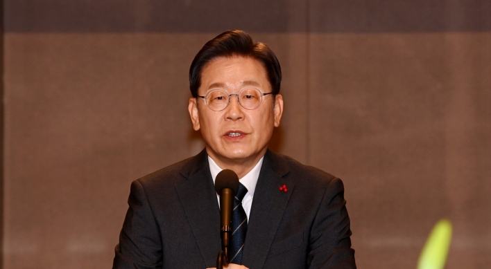 Lee Jae-myung against Beijing Olympics boycott, opposes THAAD missiles