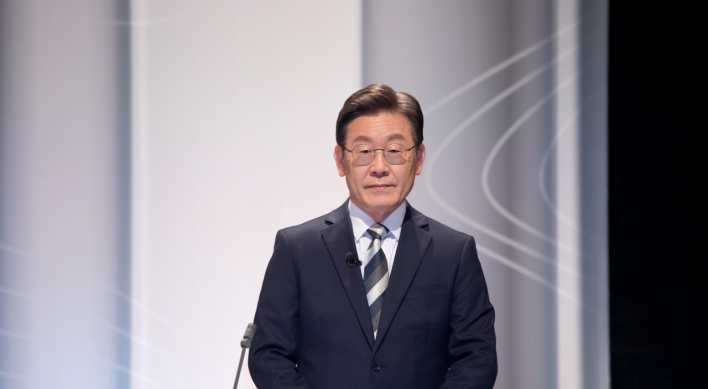 Moon administration was myopic in picking nominees, Lee Jae-myung says