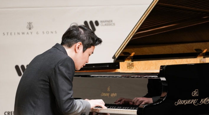 Pianist Lim Dong-hyek marks 20th anniversary with new album, recital series