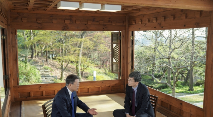 President Moon Jae-in interview with JTBC elicits diverse reactions