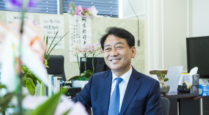 [Herald Interview] Gangwon Province should move past regulations for development says opposition hopeful
