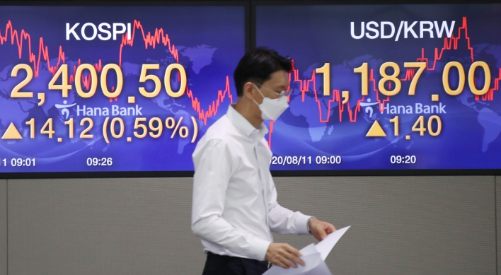 Seoul shares open sharply lower on recession worries