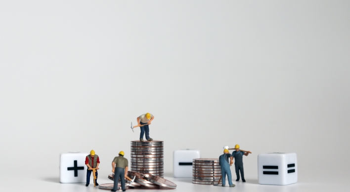 Labor, management circles revise proposals for next year's minimum wage