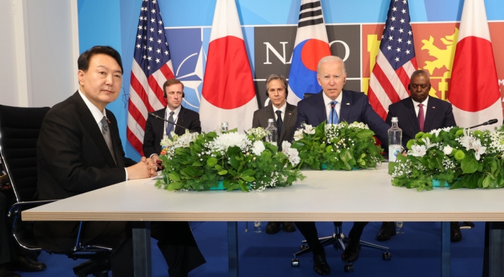 Korea, US, Japan close ranks against NK