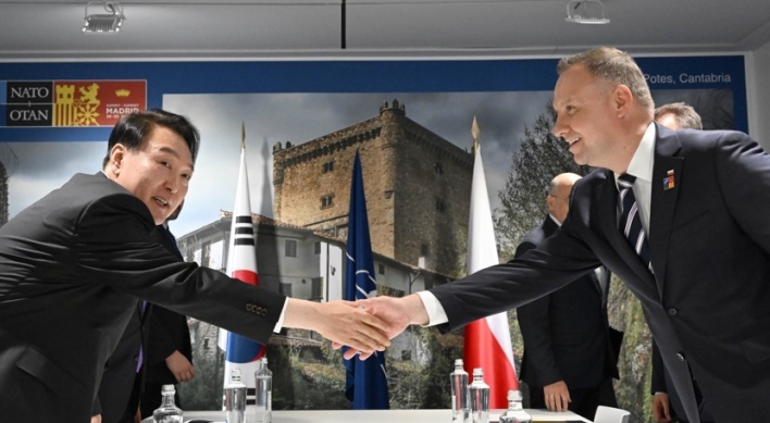 Korea, Poland agree to cooperate on defense