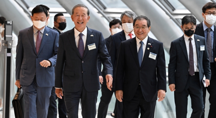 Korea, Japan business leaders echo urgent need for summit