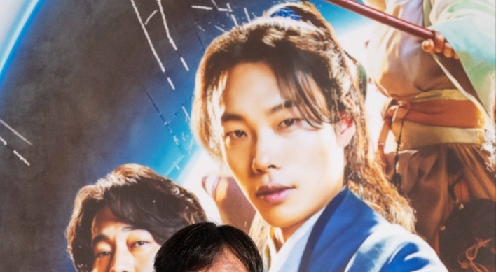 Choi Dong-hoon hopes 'Alienoid' is as entertaining as 'The Avengers'