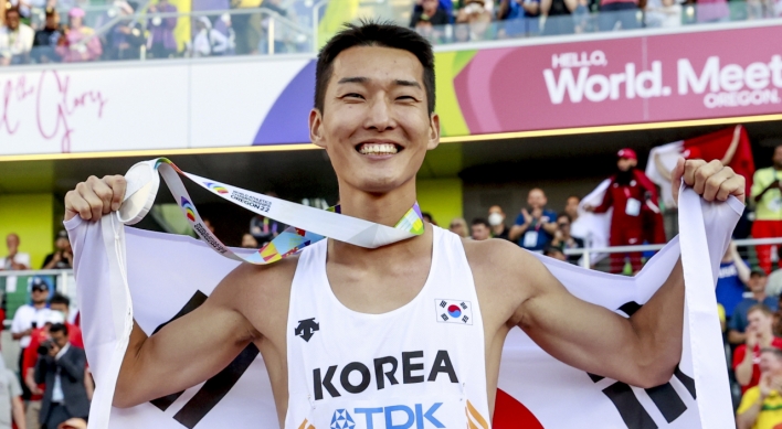 [Newsmaker] High jumper Woo Sang-hyeok captures silver at world championships