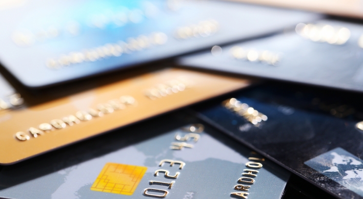 Card spending climbs 15% in Q2 on eased COVID-19 curbs