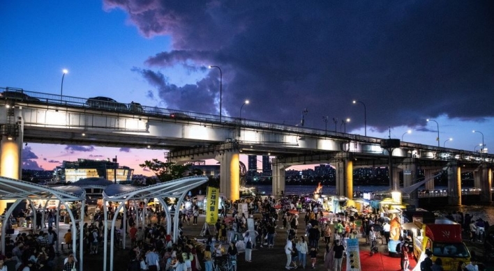 [Well-curated] Fall means Hangang night market, browsing books and hanbok for Chuseok