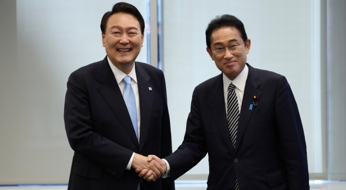 Yoon, Kishida agree to cooperate on NK, improve bilateral relations