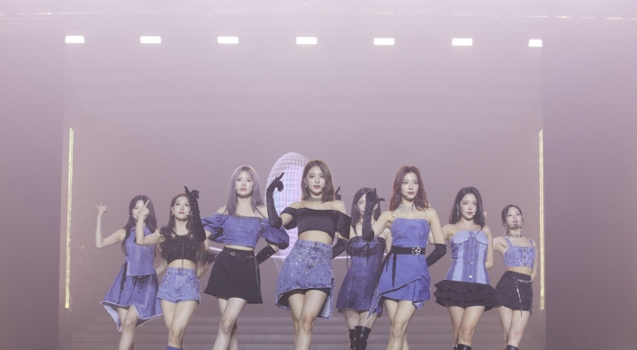 [Herald Review] fromis_9 promises happy ending in first concert 'Love From.'