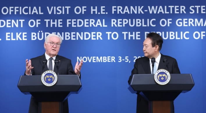 Korea, Germany agree to cooperate on economy, security at summit