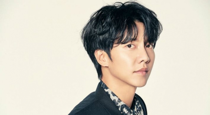 Singer and actor Lee Seung-gi ends longtime contract with Hook Entertainment