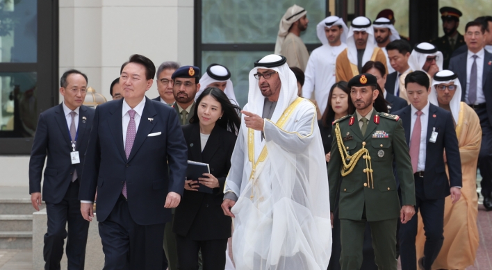Yoon heads to Davos after business-focused summit in UAE