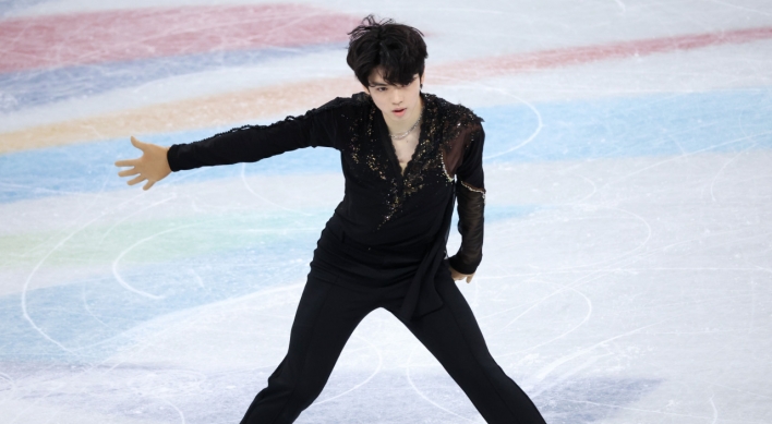 Cha Jun-hwan wins historic silver at figure skating worlds