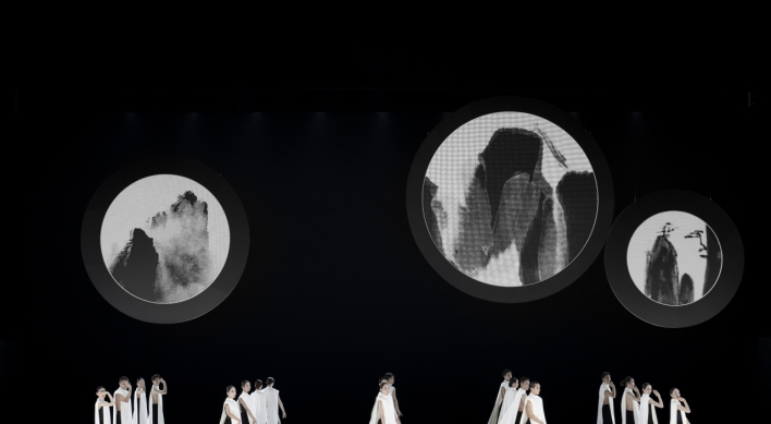 National Dance Company of Korea's  'Sanjo' visualizes Korean music through dance