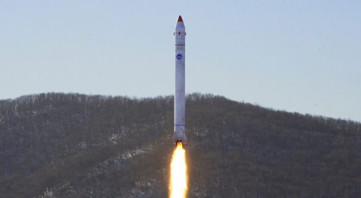 NK fires 2 ballistic missiles toward East Sea