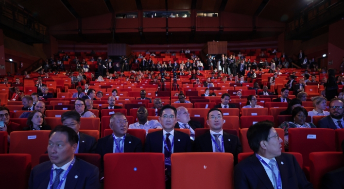 Big 4 chaebol chiefs back Busan’s Expo bid in Paris