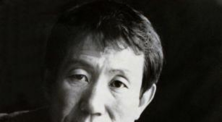 ‘White Badge’ novelist, translator Ahn Jung-hyo dies at 82