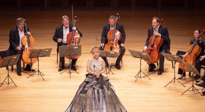 [Photo News] Diva and 12 cello virtuosos