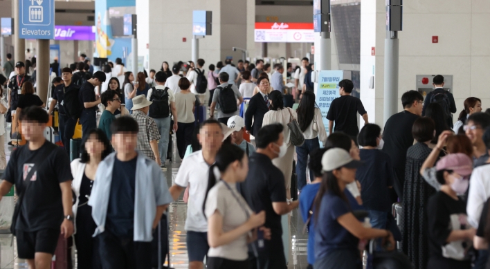Intl. flight passengers recover to 64.8% of pre-pandemic level in H1: data
