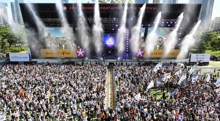 Pentaport Incheon opens big, rocks out in sweltering heat