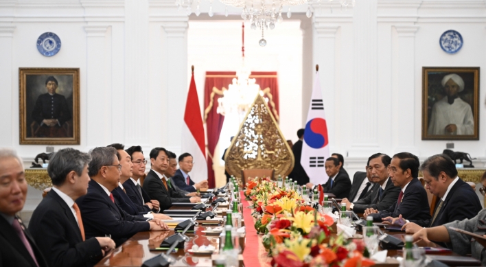 Leaders of S. Korea, Indonesia agree to deepen economic, defense cooperation