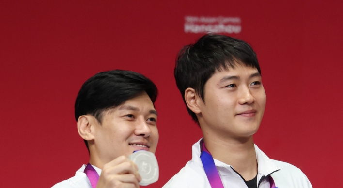 3rd straight gold at stake in fencing, taekwondo