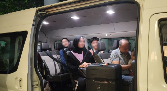 S. Korean family fleeing Gaza departs for Seoul via Egypt