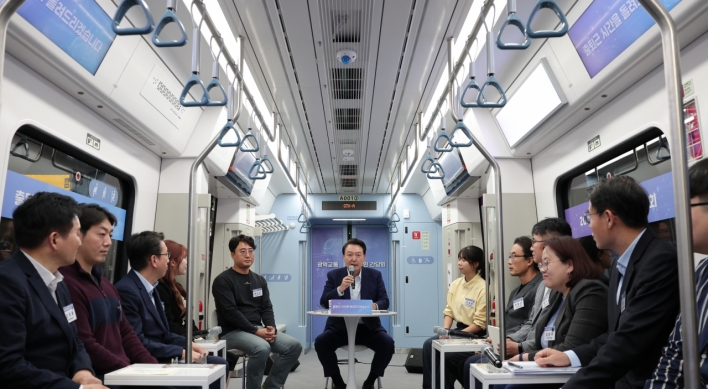 Yoon vows to move up completion of GTX commuter rail networks