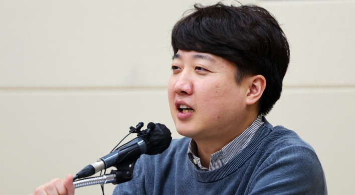 Ex-PPP leader Lee vows to form new party ‘if Yoon doesn’t change’