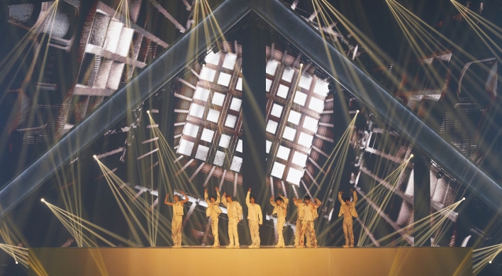[Herald Review] NCT 127 takes inspiration from ‘Matrix’ for 3rd tour