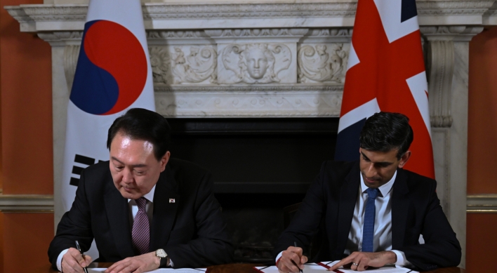 S. Korea, UK to establish foreign, defense ministerial dialogue, fight cyber threats