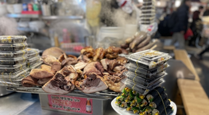 Try Seoul’s cheap, fulfilling street grub at Gwangjang Market