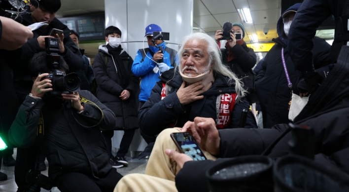 Disability rights group pauses subway protests in call for budget increase