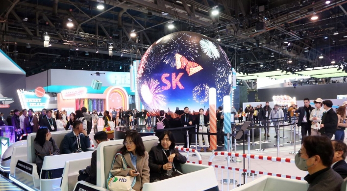 [CES 2024] SK attracts over 60,000 visitors to 'theme-park' showroom of AI, net-zero future