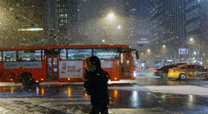 Seoul doubles personnel to protect vulnerable amid cold