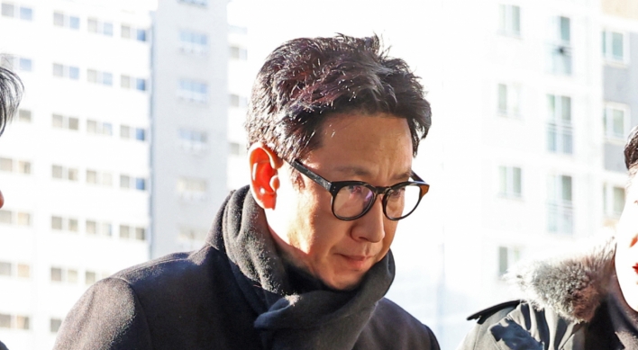 Police, media raided for possible leaks involving Lee Sun-kyun case