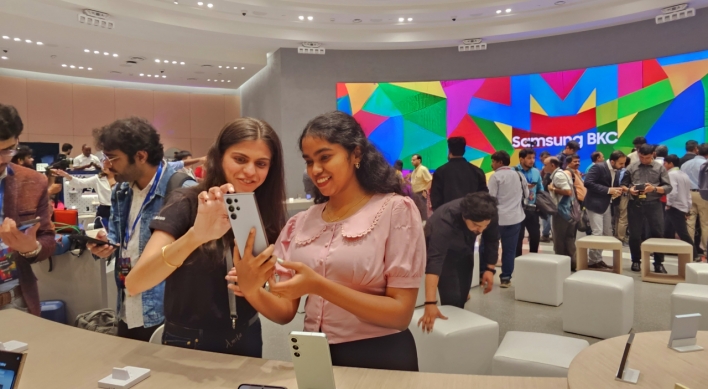 [Photo News] First Samsung experience store in India