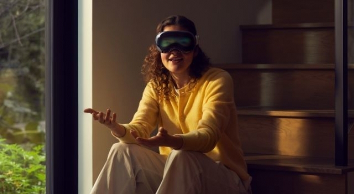 Tech rivals eye big VR bets despite mixed reviews of Apple’s Vision Pro
