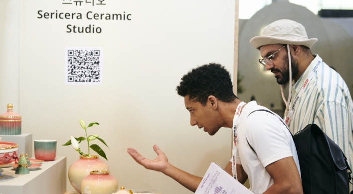 Ceramic foundation seeks participants for Paris show