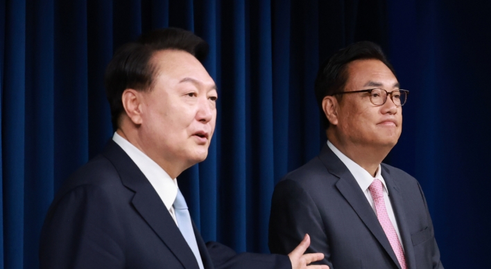 Seeking rebound, Yoon names 5-term lawmaker as chief of staff