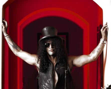 Guitar legend Slash prepares new solo album