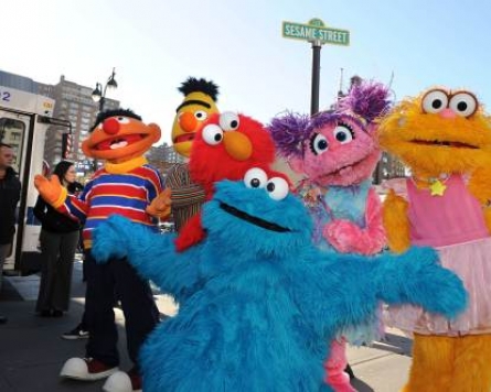 Sesame Street beams American dream to Pakistan