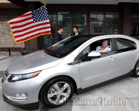 GM Korea road tests Volt electric car