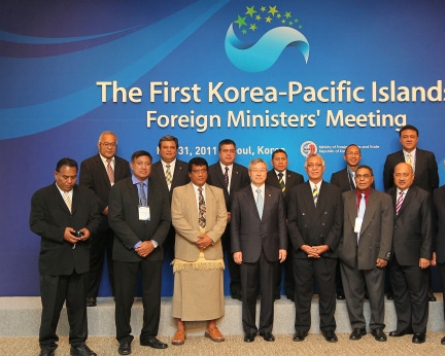 Ministers from Pacific islands discuss climate change, relations