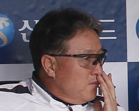 Doosan manager resigns